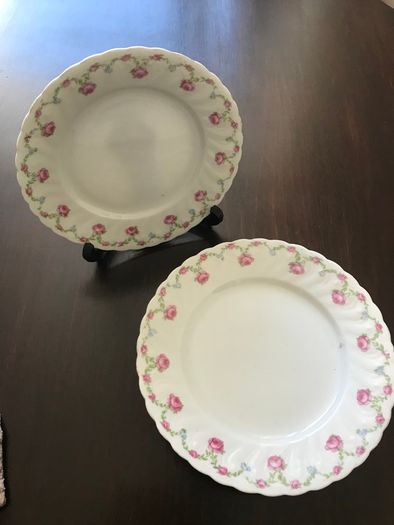 Vintage Rosebud Design