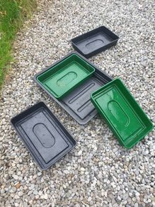 Seeding trays