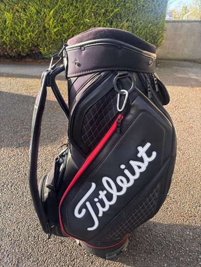 Titleist Mid-size Tour Bag - Black/red