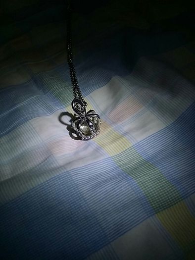 Cute crown pendant