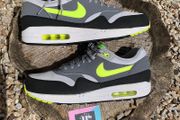 Get Rare Retro Neon Nike Air Max 1s