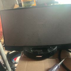bose speaker and charger