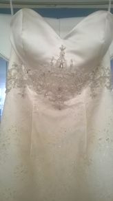 Ivory lace wedding dress