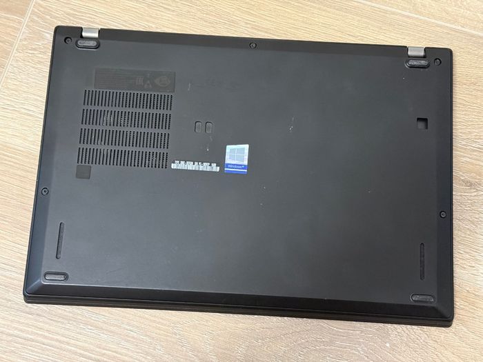 Lenovo ThinkPad X280 i5-8350U 256GB ssd 16gb ram
