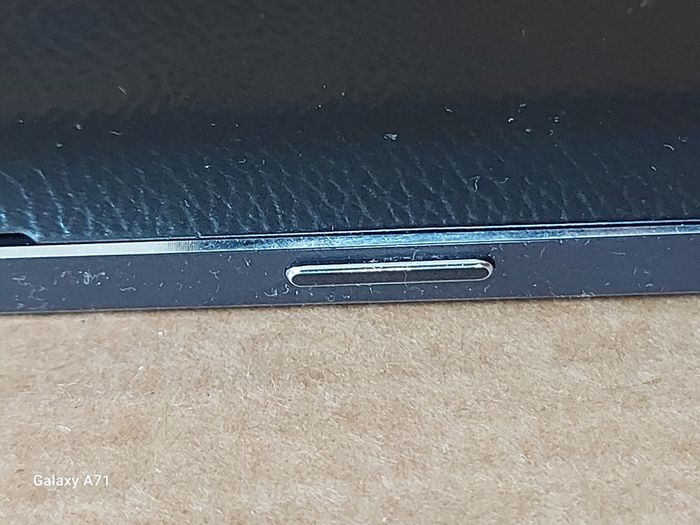 Samsung Galaxy Note 4, Model SM-N910F, in excellent cosmetic condition, not powering on, Battery looks a little swollen, so may need new battery