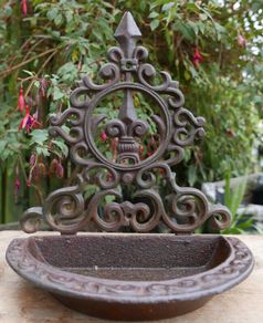 Antique Victorian cast iron wall mounted bird bath bird feeder