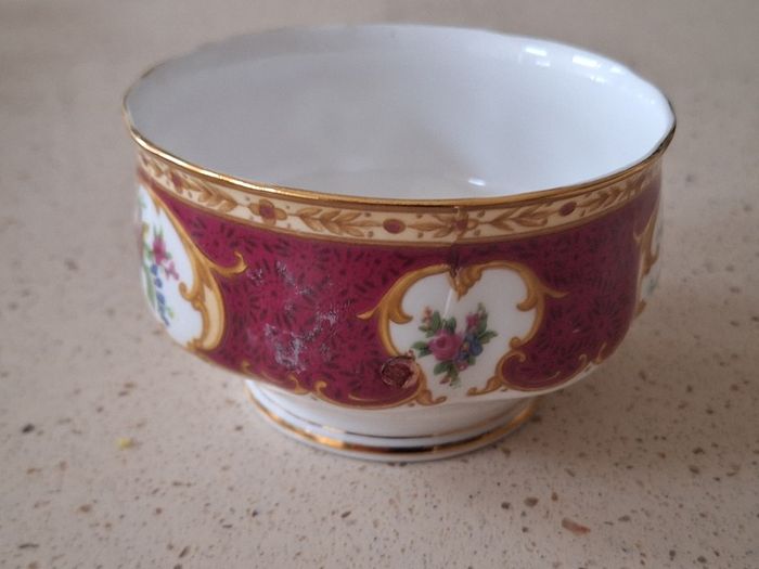 Royal Albert Lady Hamilton 19 piece Tea Set