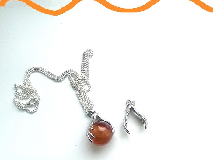 Tiger eye necklace, item is new