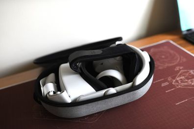 Oculus Quest 2 with extras