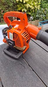 Petrol leaf blower
