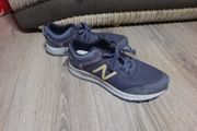 New Balance arishi foam runners
