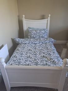 2 single beds