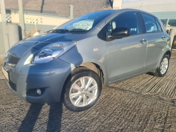 Toyota Yaris 2011