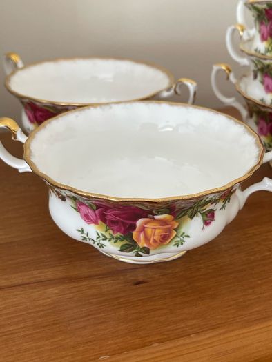 SOUP COUPE , Royal Albert Old Country Roses, Bone China