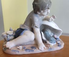 Ashford Collection Porcelain Figurine