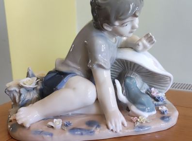 Ashford Collection Porcelain Figurine