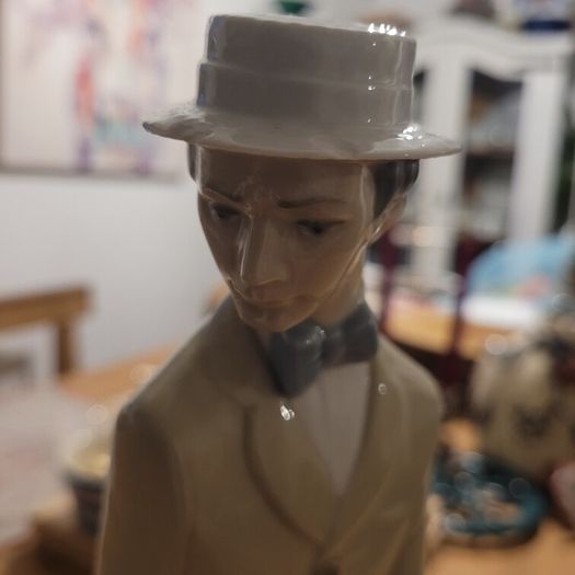 Nao By Lladro Figurines