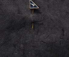 Vintage - Qantas Airlines Kangaroo Lapel Stick Pin : 1984 - 2007