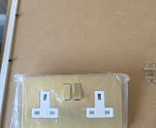 2 gang switched socket