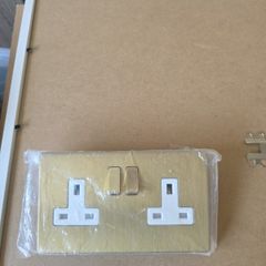 2 gang switched socket