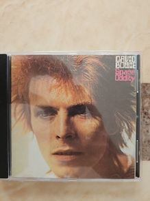 Bowie CD  - Space Oddity