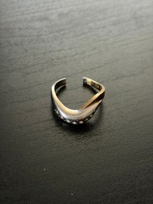 18k / ct Gold Ring with Diamonds