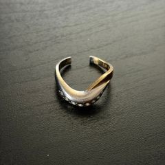 18k / ct Gold Ring with Diamonds