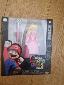 BRAND NEW Super Mario Movie Action Figure - Princess Peach with Umbrella