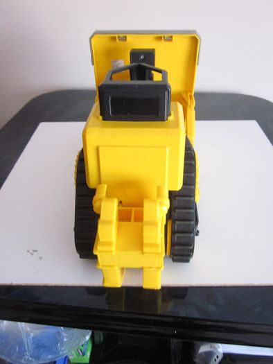 CAT Caterpillar Construction Bulldozer Toy Sounds & Motion 13 Inches