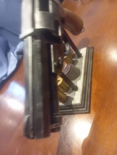 Hellboy 1:1 scale gun with base and bullets