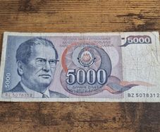 Yugoslavia, 5000 Dinara 1985 banknote, circulated - free standard postage