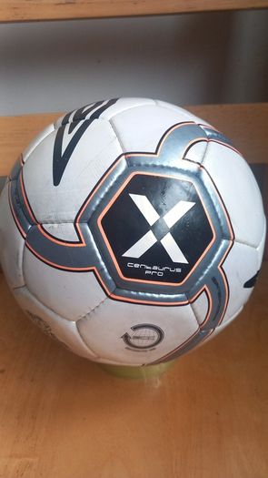 Umbro ball