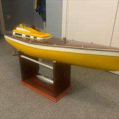 Model yacht