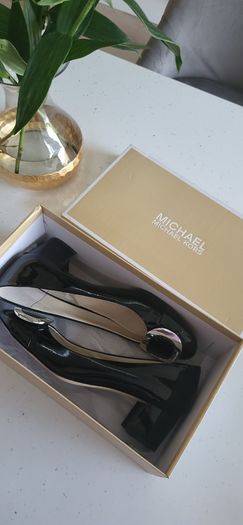 MICHAEL KORS Pauline black patent pumps Sz 7UK - Rrp 160 (New)