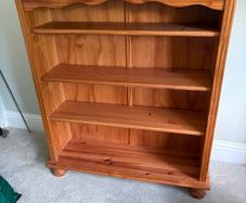 Wooden shelf unit