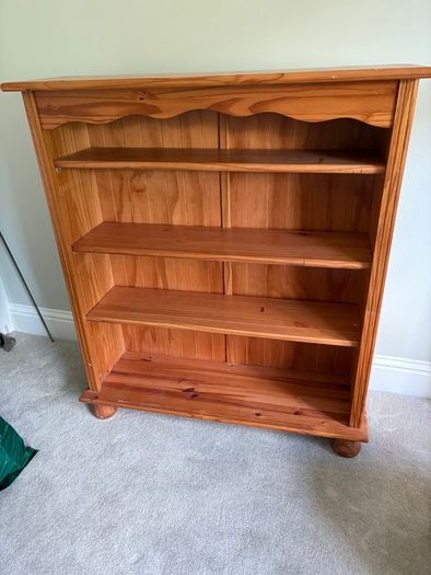 Wooden shelf unit