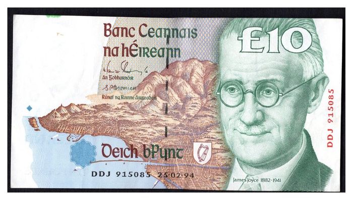1994 Ireland IR10 James Joyce Banknote Series C. Note issued 25/02/94. Serial number DDJ915085