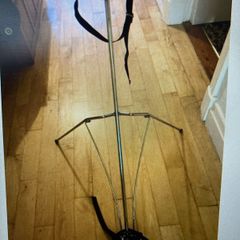 Golf Bag Stand! Attaches to Bag . Opens quickly