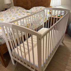 Baby elegance Baby cot + mattress