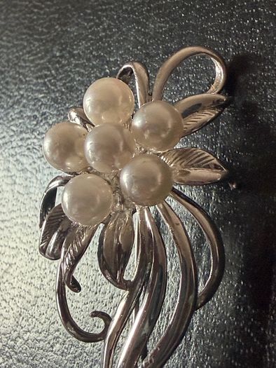 brooch