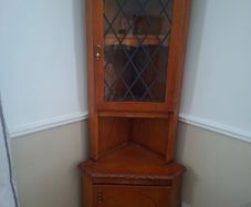 Corner display unit