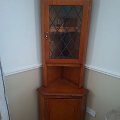 Corner display unit