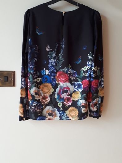 Oasis top