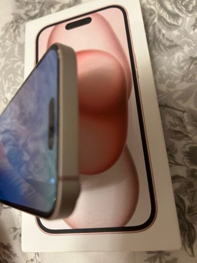 MINT  IPhone 15 Rose gold