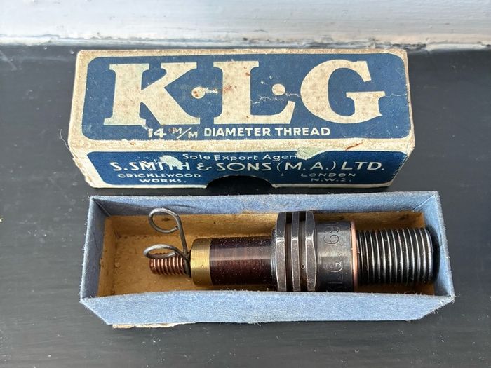 Vintage KLG 690LR Spark Plug in Original Box
