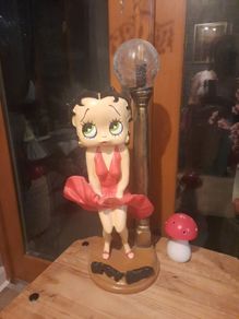large Betty boop lamp