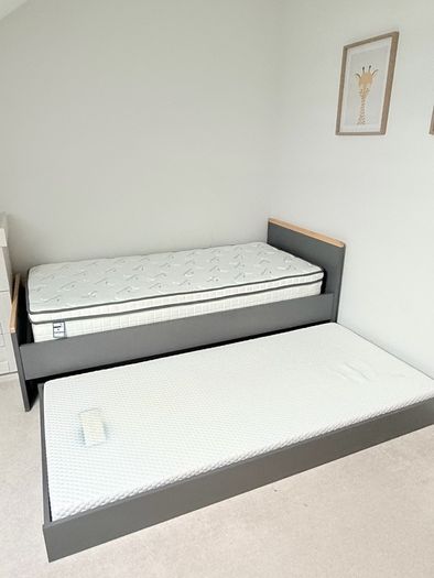 Trundle bed for sale