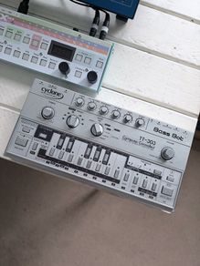 Cyclone Analogic TT-303 Bass Bot V1
