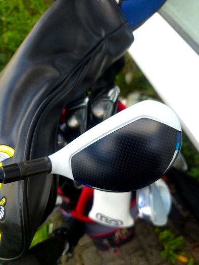 Set of Taylormade Golf Clubs