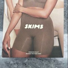 Skims shape wear